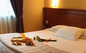 Sweet Hotel